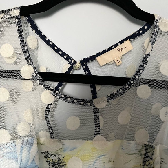 Dress - Picture 3 of 4